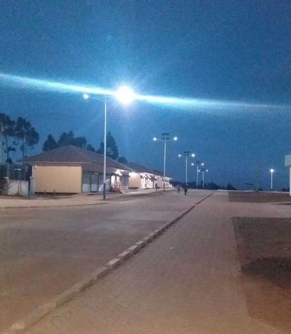 重庆市非洲科特迪瓦太阳能路灯工程